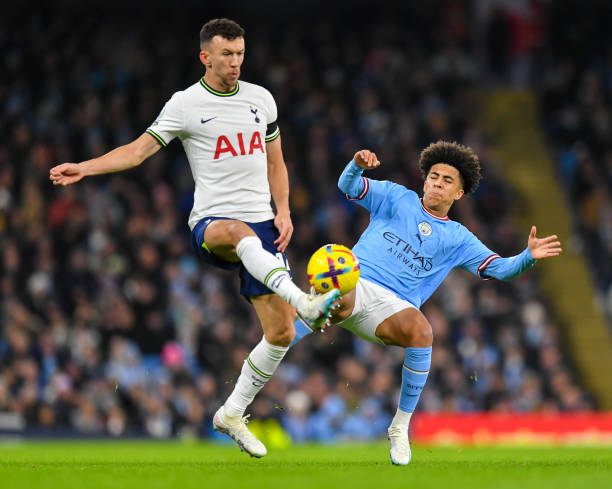 半场战报 半场战报