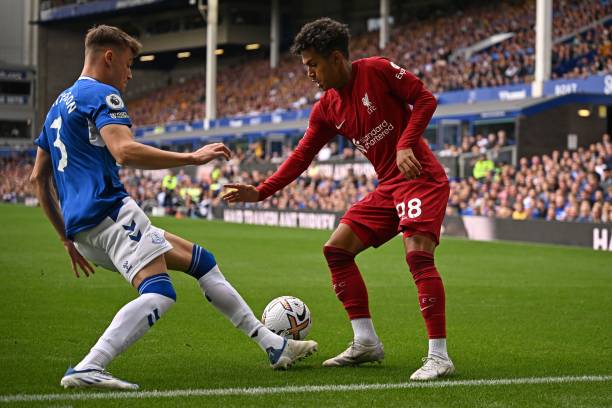 在次回合比 在次回合比